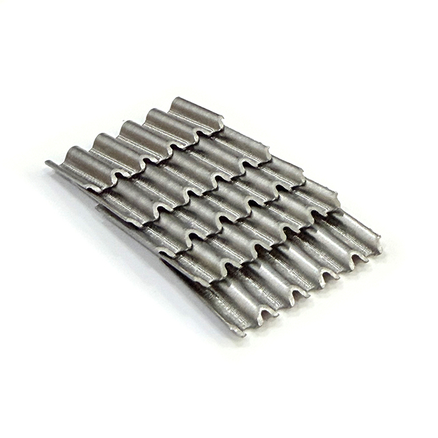 Zes schuine golfplaten Spijkers