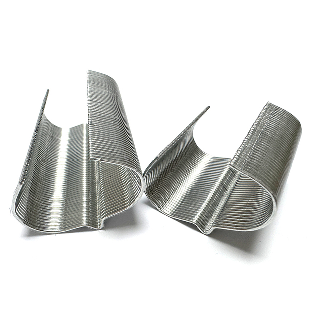 Chyťte spojovací prvky a fixační prvky Staple V45